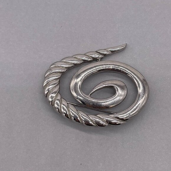 M Jent Swirl Modern Brooch Pin Silver Tone - Picture 2 of 5